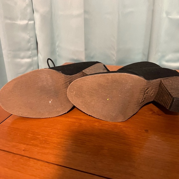 MIA laser cut black suede booties women’s size 7-GUC - Picture 15 of 15